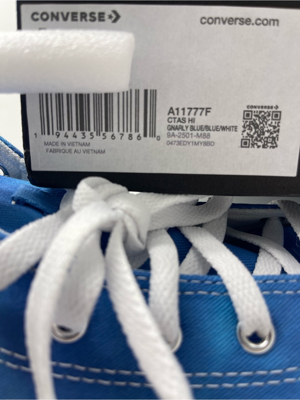 Converse • WMNS A11777F CTAS HI GNARLY BLUE/BLUE/WHITE Sneakers - Picture 16 of 16